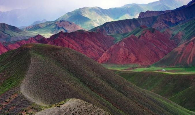 الطبيعة في قرغيزستان: مجموعة صور لمناطق ساحرة لا نعرف عنها الكثير!
