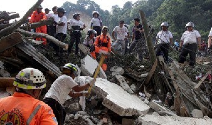 ارتفاع حصيلة ضحايا الانهيار الأرضي في جواتيمالا إلى 280 قتيلا