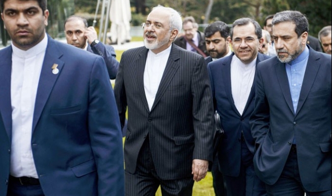 لماذا يحظر على الإيرانيين إرتداء ربطة العنق؟