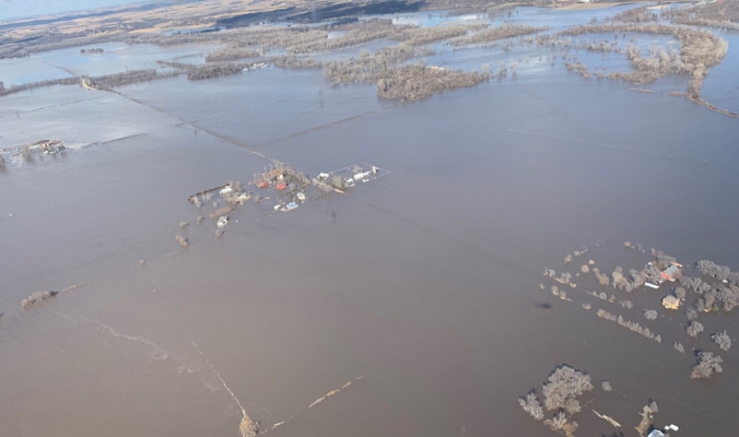 فيضانات تاريخية تضرب ولاية نبراسكا الأمريكية بعد عاصفة قوية