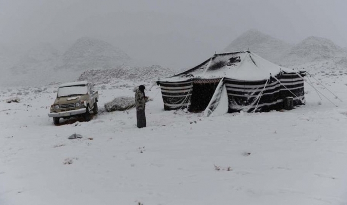 بالصور: بعد إنحسار المنخفض في فلسطين... الثلوج تكسو جبال اللوز والحرارة المحسوسة 15 تحت الصفر