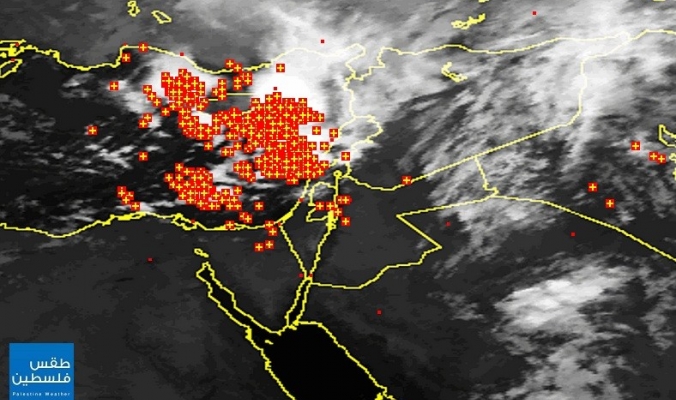 الأقمار الصناعية تظهر كثافة كبيرة للسحب الرعدية قبالة سواحل بلاد الشام | 15/11/2014