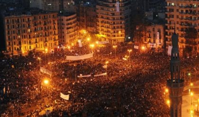 ثورة الغضب تخلف آلاف اطنان النفايات بميدان التحرير في القاهرة