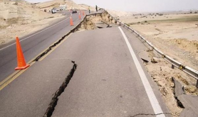 هزات عنيفة ضربت ايران : مقتل 220 في زلزالين بشمال غرب ايران