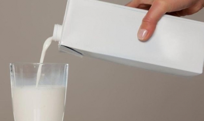 ما سّرُ بقاء الحليب المعالج حراريا صالحا لشهور؟