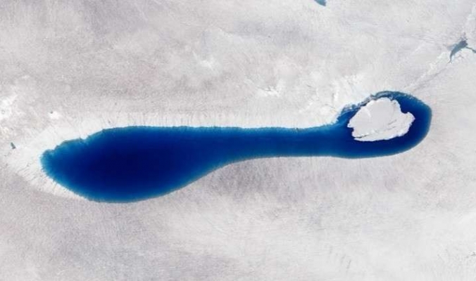 بحيرات غرينلاند تهدد مليارات البشر بكارثة مدمرة
