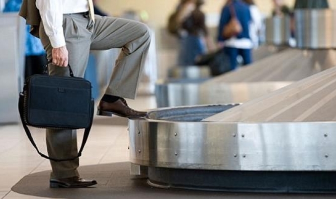 يتم إيصال الحقائب في وقت لاحق خدمة جديدة تختزل فترة انتظار الأمتعة في مطار لندن