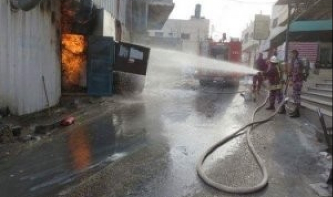 بالصور | الدفاع المدني يمنع كارثة انفجار اسطوانات غاز في أحد مطاعم نابلس