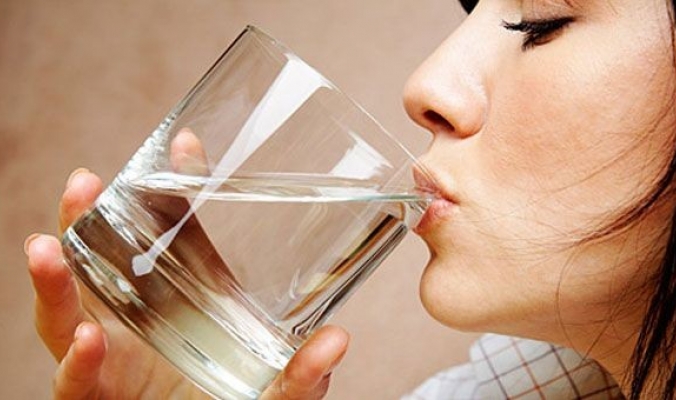 هل شرب الماء هو الحل السحري لفقدان الوزن؟
