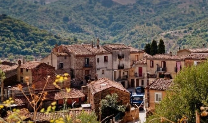 قرى إيطالية تدفع 33 ألف دولار لثلاث سنوات لمن ينتقل للعيش فيها