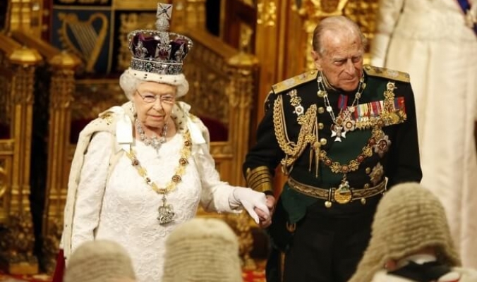 لماذا لا يستعمل أفراد العائلة الملكية البريطانية اسم العائلة؟