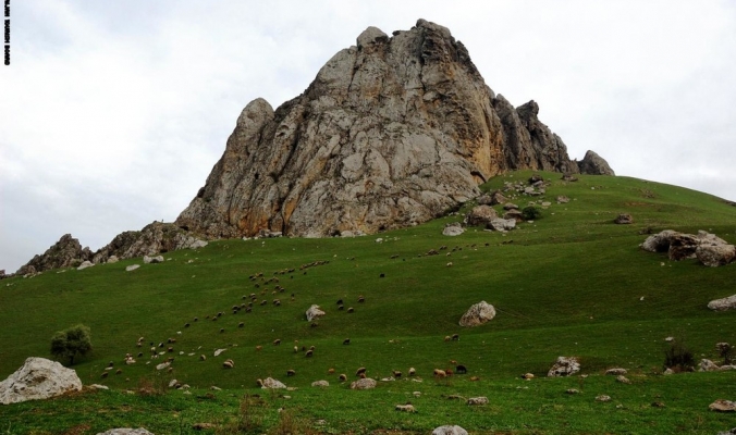 جبل الأصابع الخمسة الأسطوري بأذربيجان.. حيث تتحقق الأمنيات