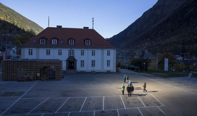 بالصور: قرية نرويجية تصنع شمسها بيدها وتراها لأول مرّة في التاريخ.. كيف ذلك