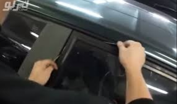 طريقة مبتكرة لفتح باب سيارتك في حال نسيت المفتاح بداخلها