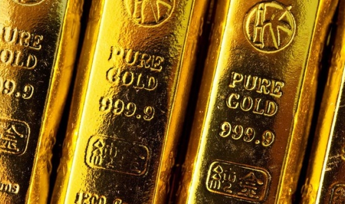 صعود الدولار يفقد الذهب أعلى سعر في 7 أسابيع