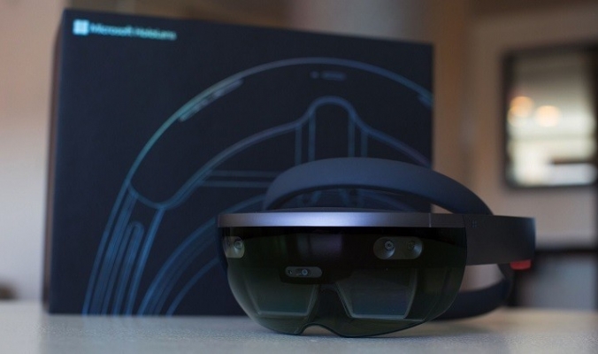 مايكروسوفت: نسخة جديدة من نظارات الواقع الافتراضي
