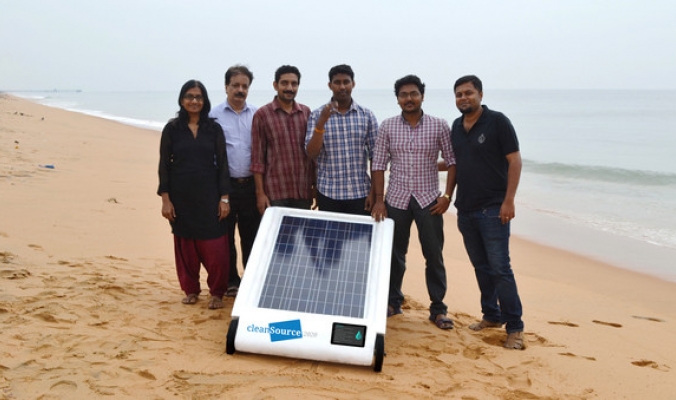جهاز نقال لتحلية المياه بالطاقة الشمسية